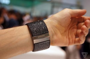 vs09-06_0921s_verge_super_wide